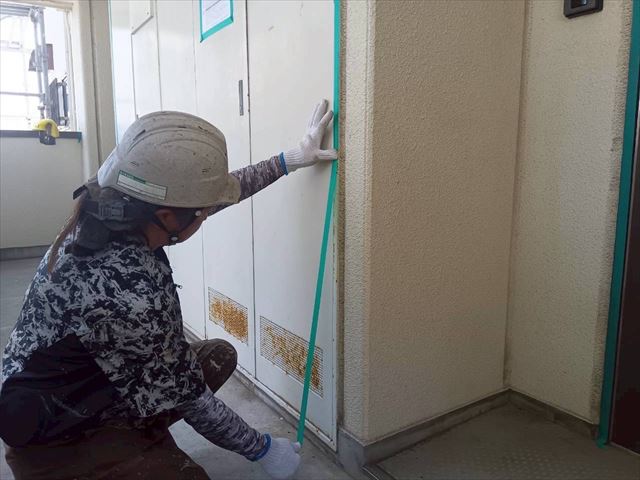 取手市RC3階建シーリング
