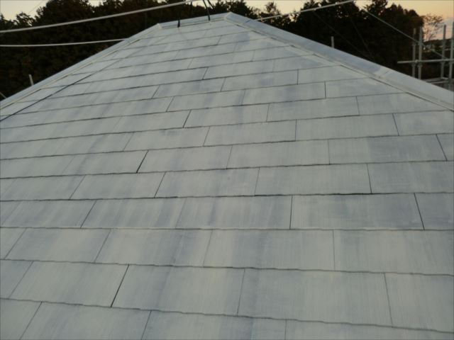 屋根シーラー塗装後、リファイナー遮熱シーラー