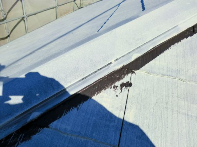 屋根の上塗り1回目、ＳＰパワーサーモＳＩ