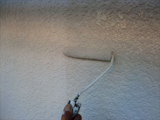 外壁1回目塗装、クリーンマイルドシリコン