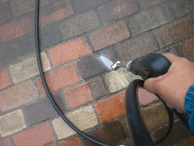 アプローチ床洗浄中