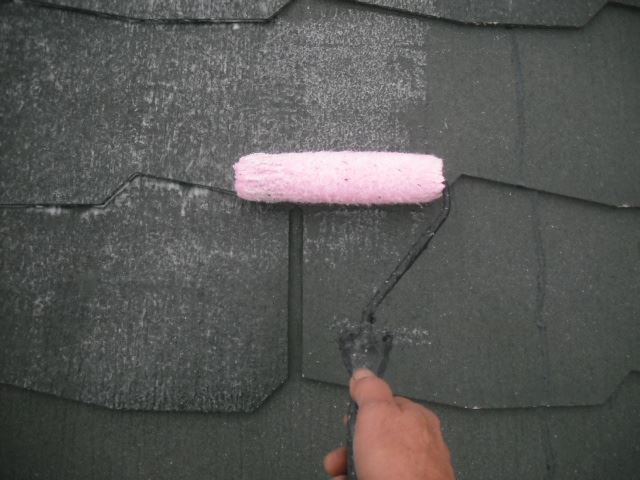 屋根の下塗りシーラー