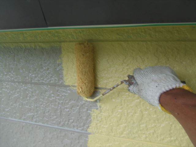 外壁1回目塗装、プレミアムシリコン