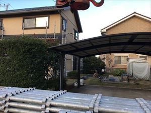 神栖市土合本町で塗り替え工事に伴い仮設足場の組み立て作業をしてきました