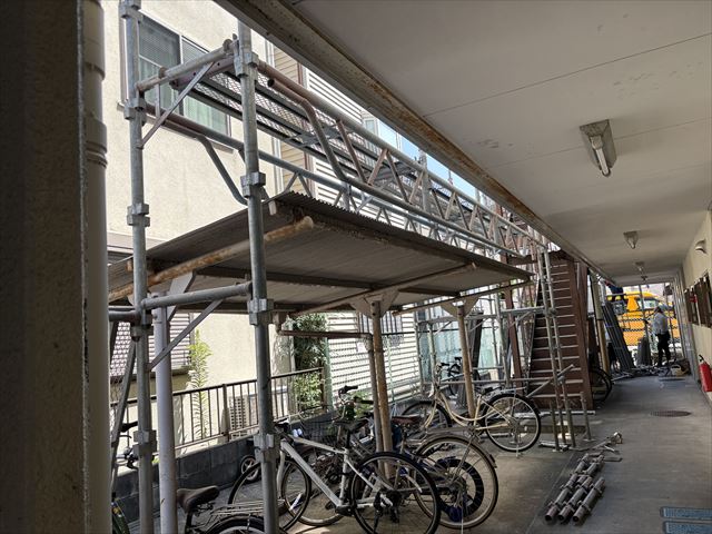 取手アパート外壁塗装足場