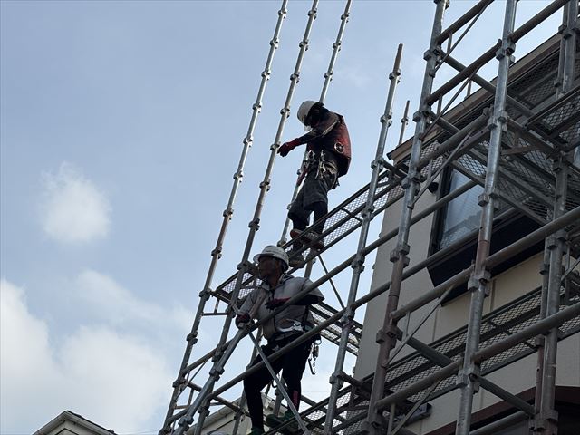 取手アパート外壁塗装足場