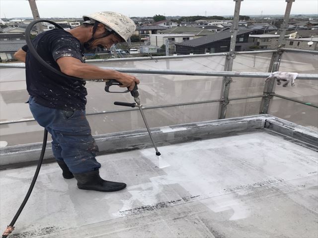常総市ルミエールドゥRC4階建外装改修　高圧洗浄