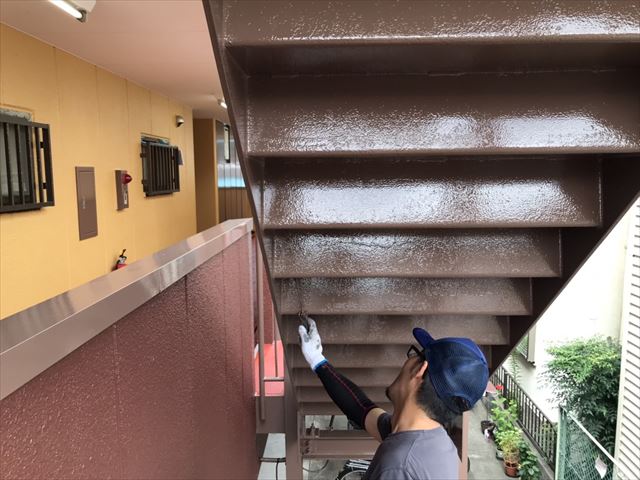 取手市大規模鉄骨階段