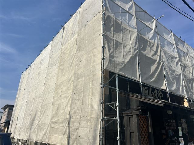 足場　メッシュシート